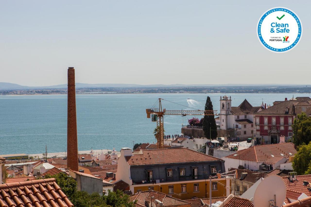 Alfama Amazing Scenic River And View Charming With 2 Bedrooms And Ac 19th Century Building Lejlighed Lisboa