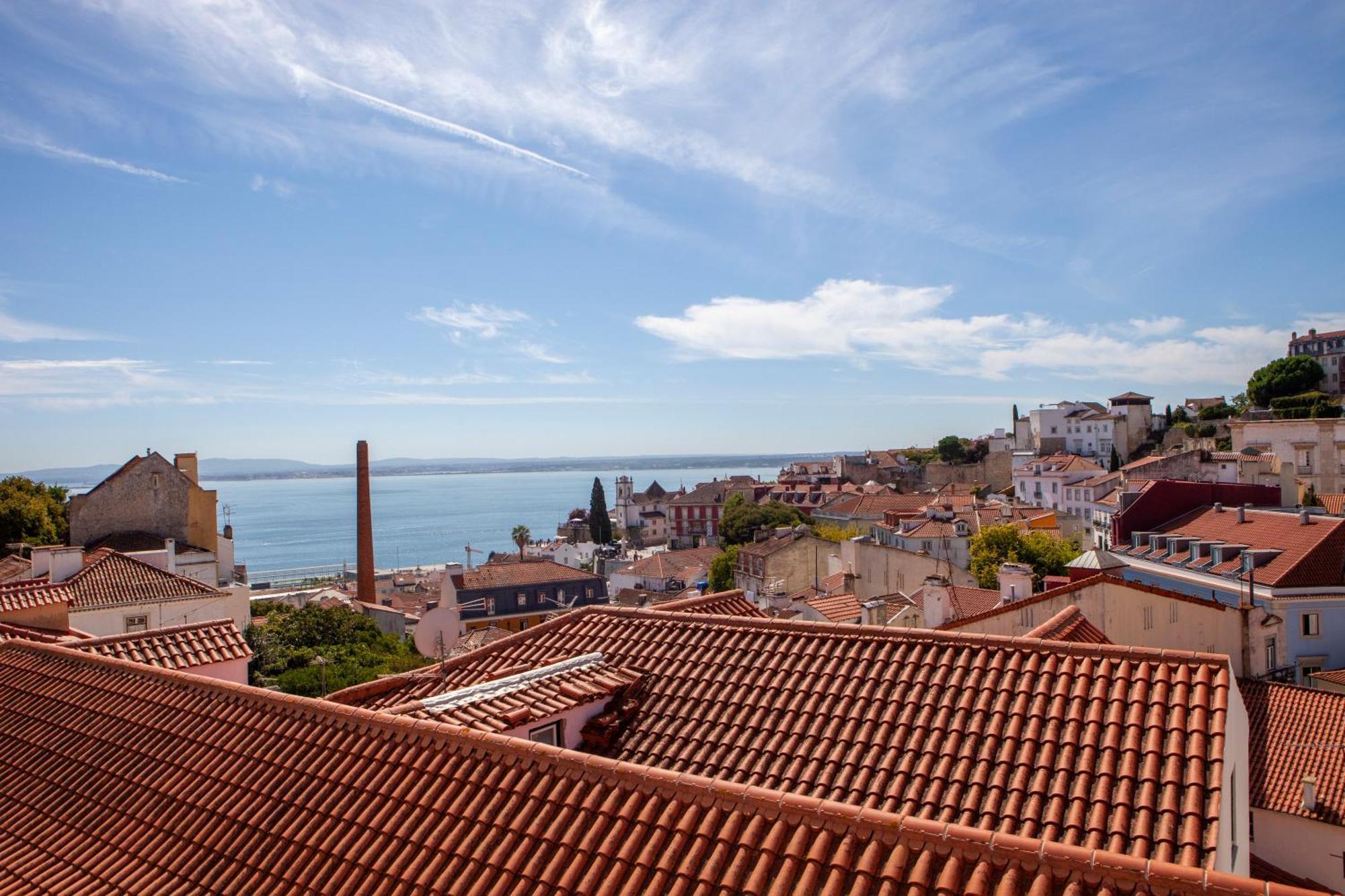 Alfama Amazing Scenic River And View Charming With 2 Bedrooms And Ac 19th Century Building *